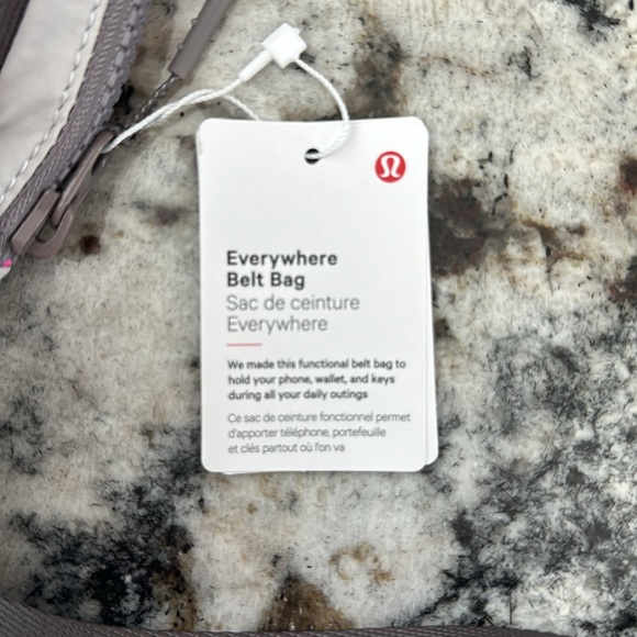 Lululemon everywhere belt bag - Picture 3 of 3
